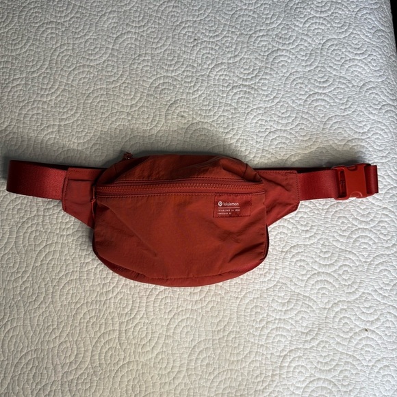 lululemon athletica Men's Belt Bag in Bold orange - Picture 3 of 12
